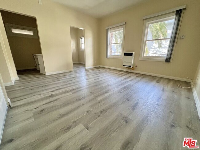 Foto del edificio - 946 S Burlington Ave