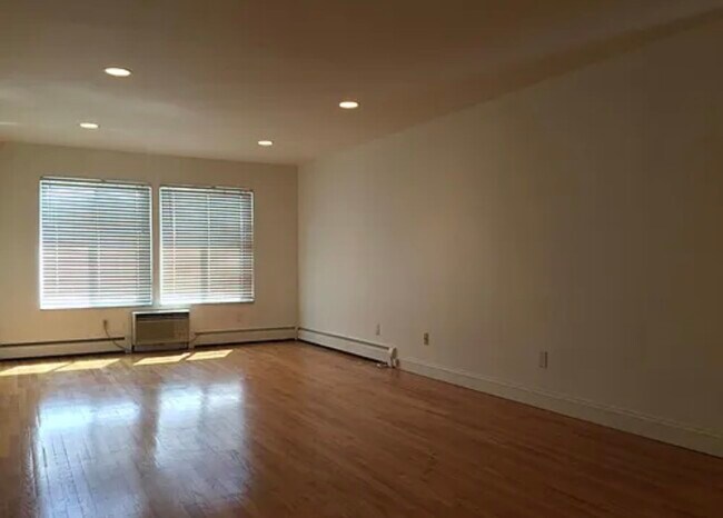 Foto del edificio - 475 S Adams Rd