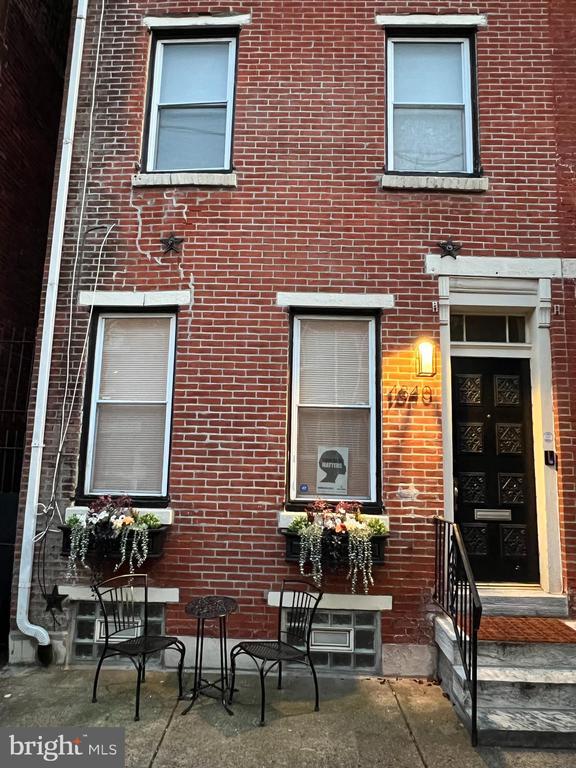 Building Photo - 1840 W Thompson St