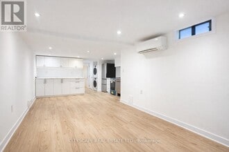 Building Photo - 211 Shaw St