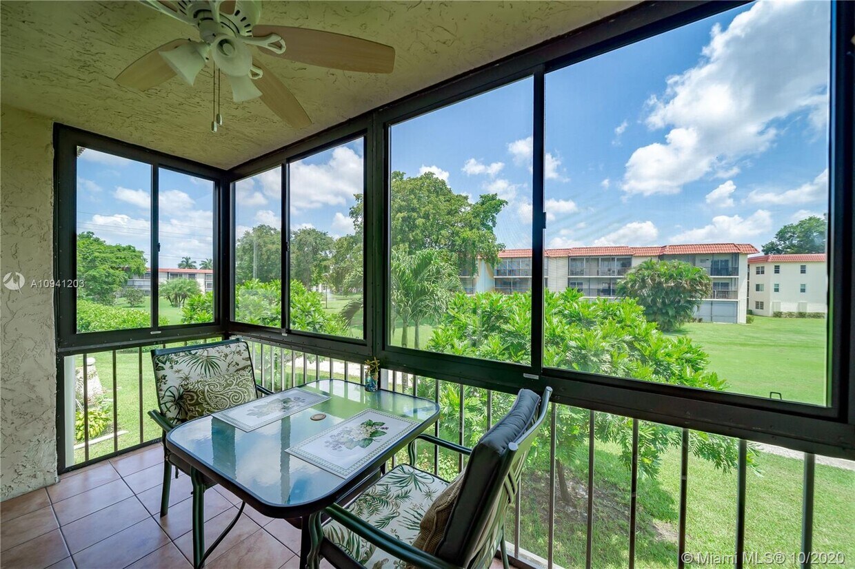 371 S Hollybrook Dr Unit 208, Pembroke Pines, FL 33025 Condo for Rent