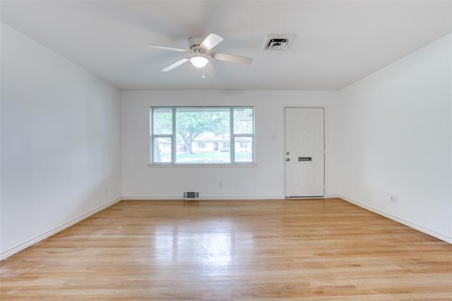 Building Photo - 727 James Dr