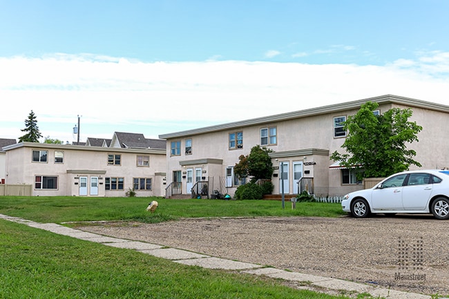 Building Photo - Athlone Park Townhomes