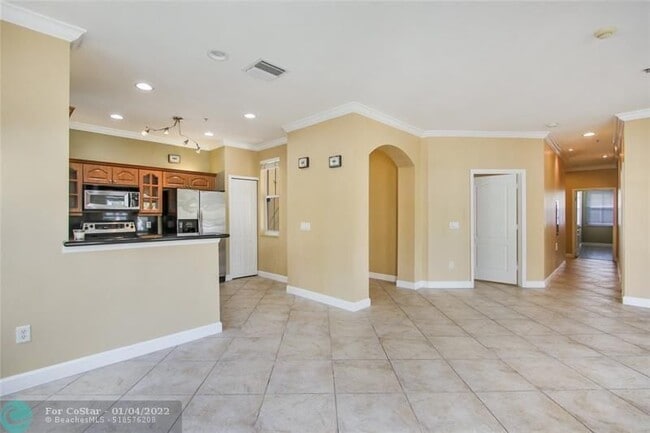 Building Photo - 4465 SW 160th Ave