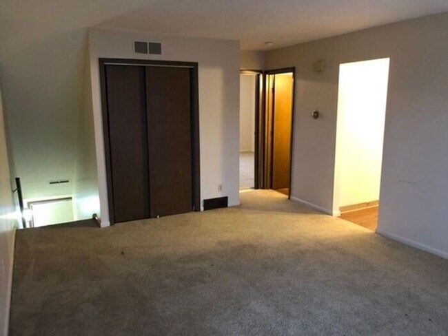Foto del edificio - Wilmich Apartments, Akron OH - 1bed/1bath