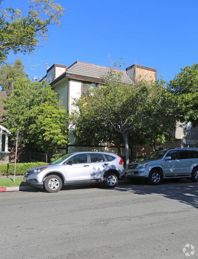 Foto del edificio - 307 N Kenwood St