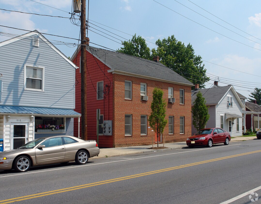 818 S Potomac St, Hagerstown, MD 21740 818 S Potomac St Hagerstown