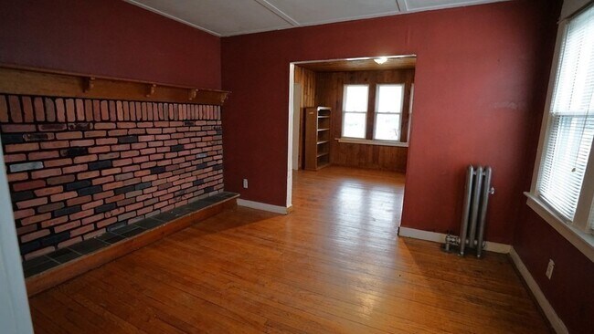Foto del edificio - 315-317 Springfield St