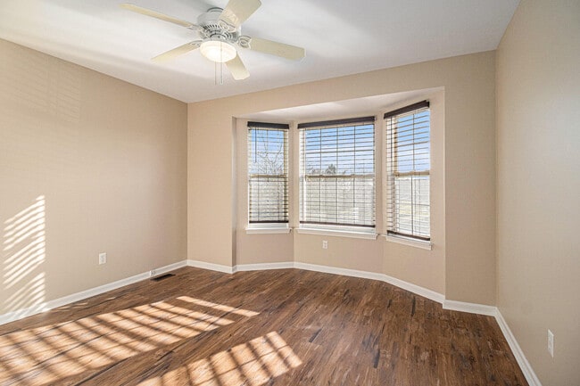 Building Photo - 43294 Silverwood Dr