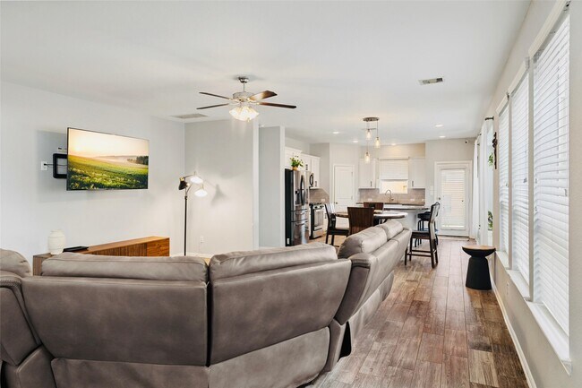 Foto del edificio - 3021 Wedgewood Bay Ct