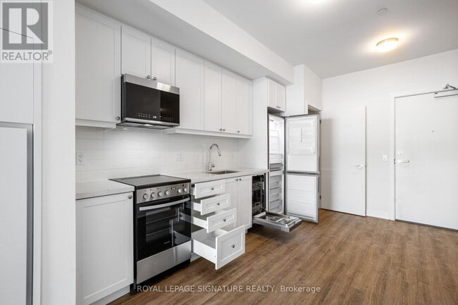 Building Photo - 51 Clarington Blvd