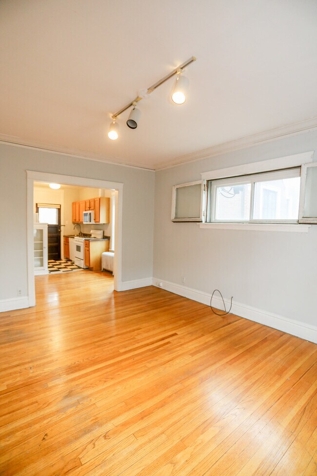 Foto del edificio - 3947 N Hoyne Ave