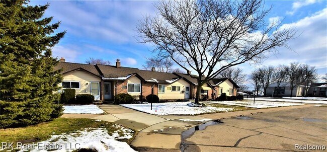 Foto del edificio - 8401 18 Mile Rd