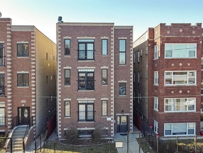 Building Photo - 5062 N Kimball Ave