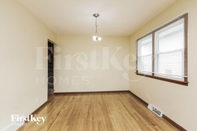 Building Photo - 3320 191st St
