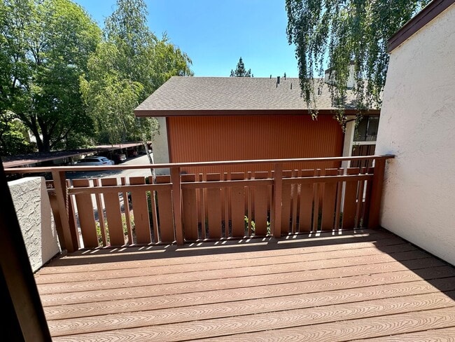 Building Photo - Spacious 2 Bed 2 Bathroom $2500!
