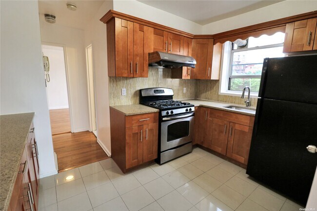 Building Photo - 41-25 Kissena Blvd