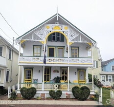 Building Photo - 35 Olin St