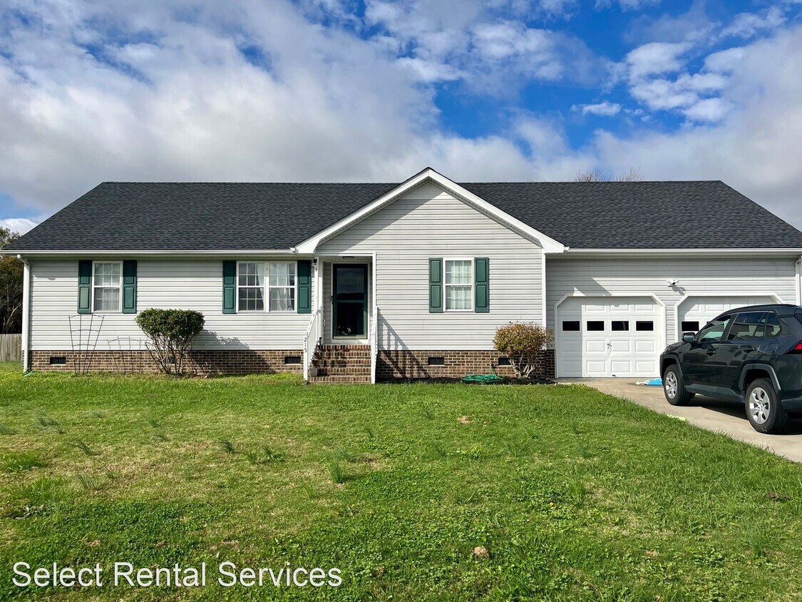 3 br, 2 bath House 215 Drive House Rental in Elizabeth City