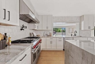 Building Photo - 6302 E Aster Dr