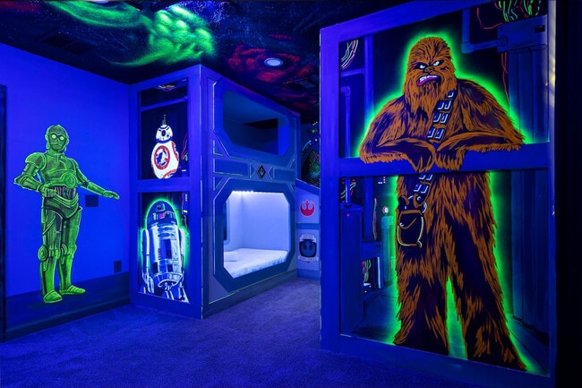 Foto del edificio - 4201 Paragraph Dr