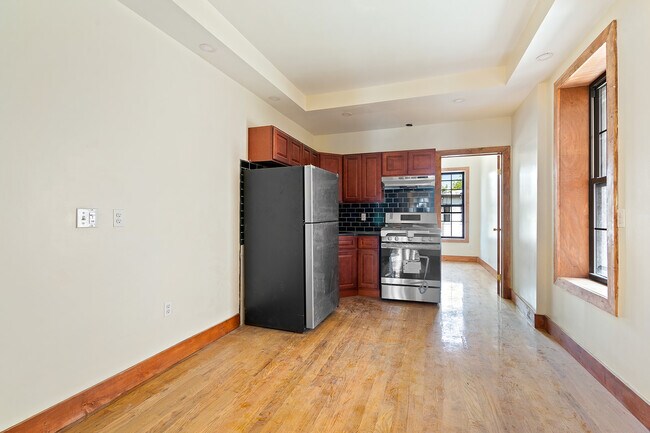 Building Photo - 1567 DeKalb Ave