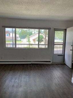 Building Photo - Sorrento Manor