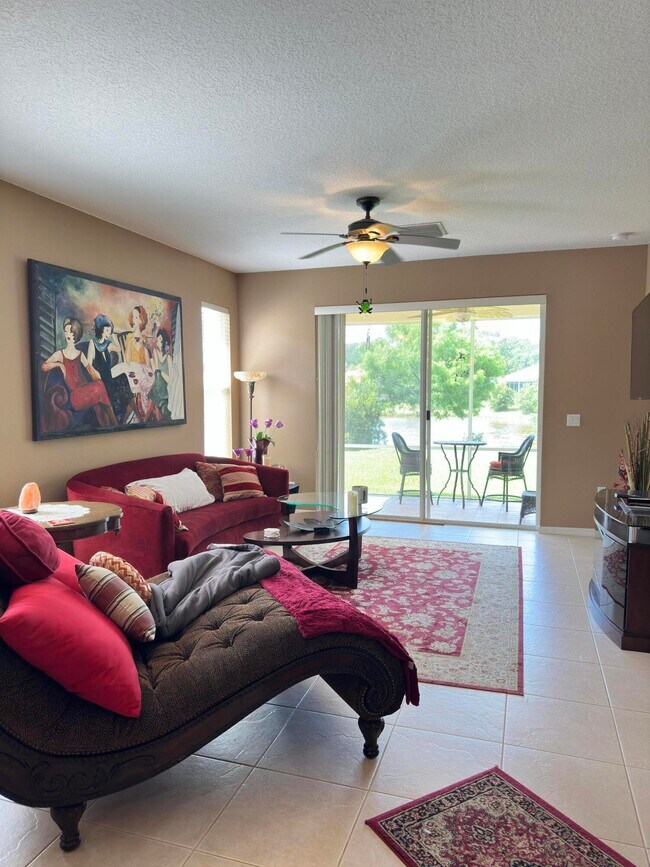 Foto del edificio - 875 SW Rocky Bayou Terrace
