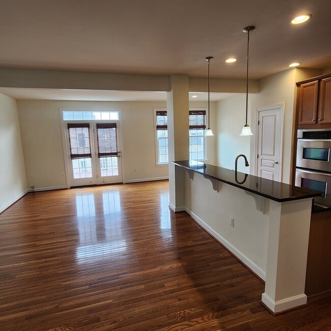 Building Photo - 7732 Water St