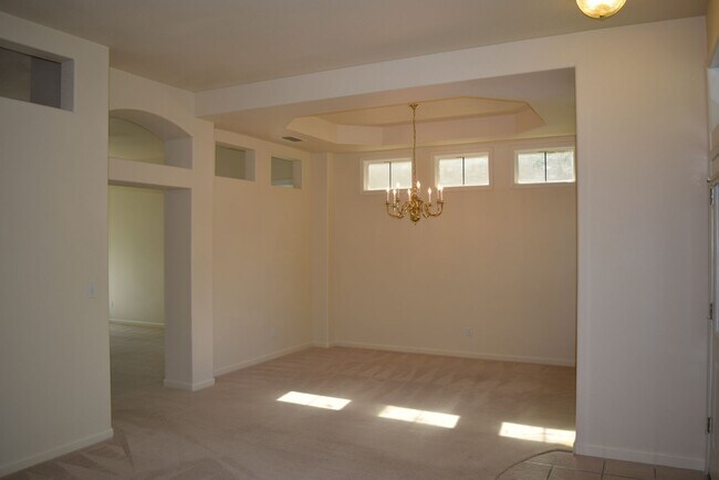 Building Photo - 4620 Ottawa Ct