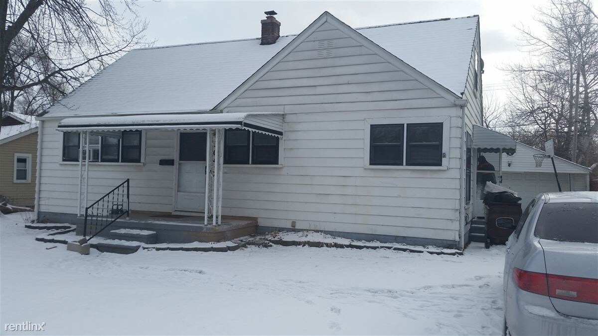 Primary Photo - 3 br, 1 bath House - 30437 Elmwood St