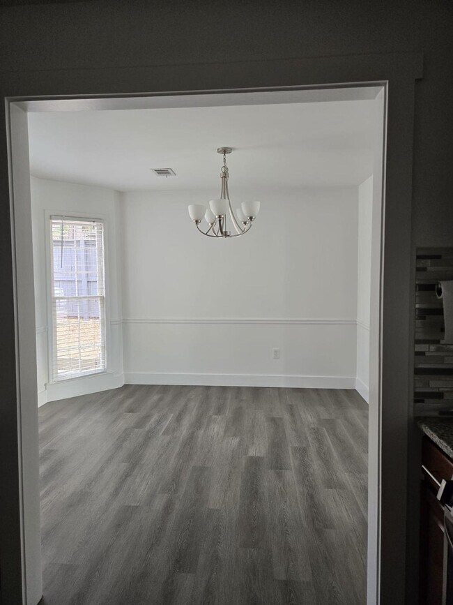 Building Photo - 965 Bass Ct N W