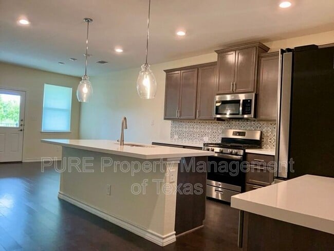 Building Photo - 1005 Gurley Cv