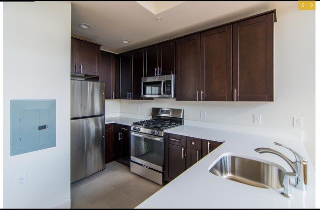 Kitchen - Laidlaw Lofts