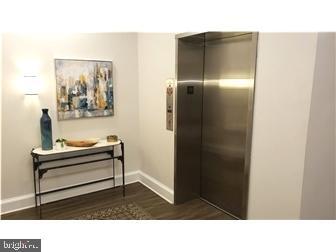Foto del edificio - 4500 Linden Hill Rd