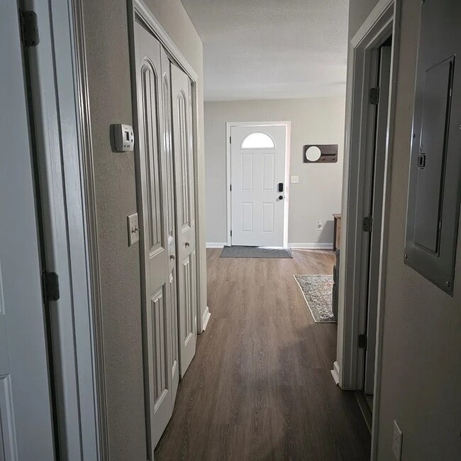 Building Photo - 1311 17th Ave