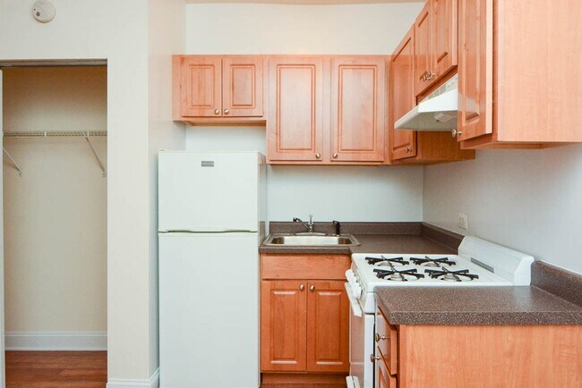 Foto del edificio - 1742 N Humboldt Blvd