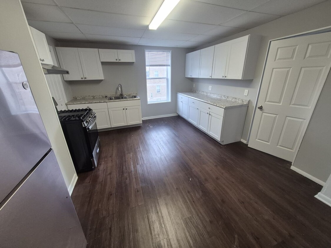 Photo - 132 Evergreen Ave