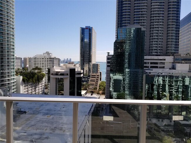 Foto del edificio - 1010 Brickell Ave