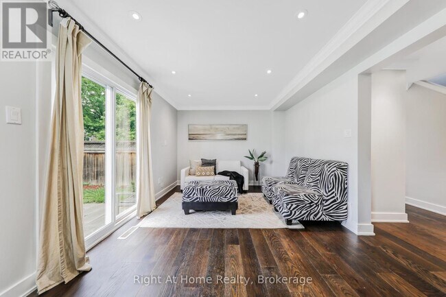 Photo du bâtiment - 2139 Hunt Crescent