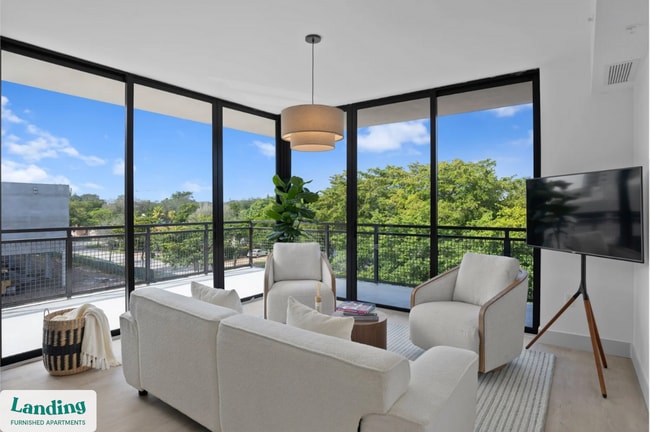 Building Photo - 1155 NE 126th St