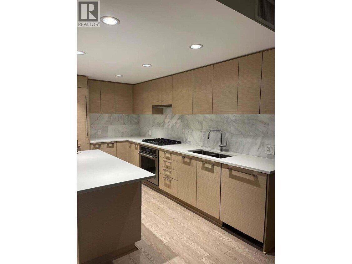 Photo principale - 6700 Dunblane Ave