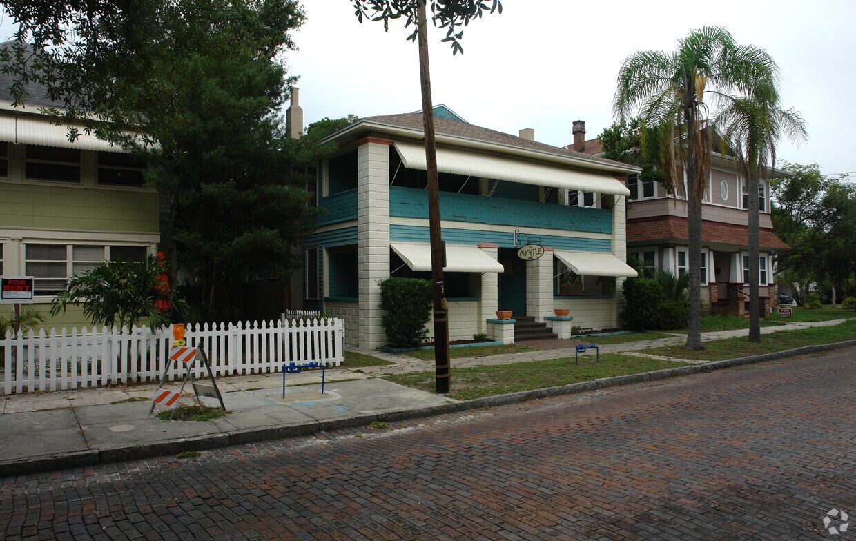 Primary Photo - 824 6th St N