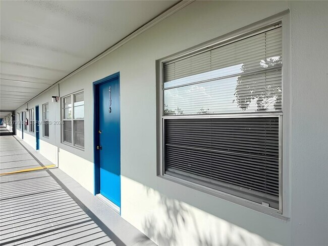 Foto del edificio - 551 SW 135th Ave