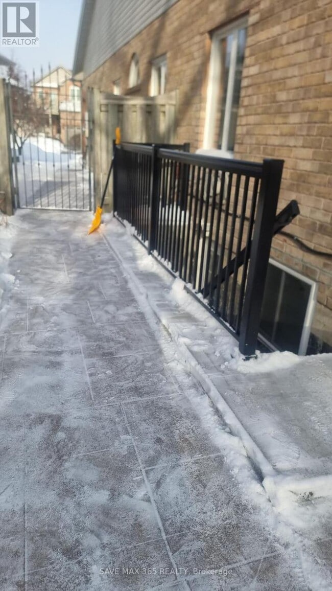 Photo du bâtiment - 6862 Gooderham Estate Blvd