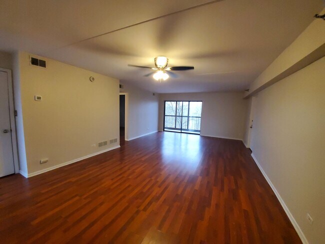 Foto del edificio - Tinley Park Condo