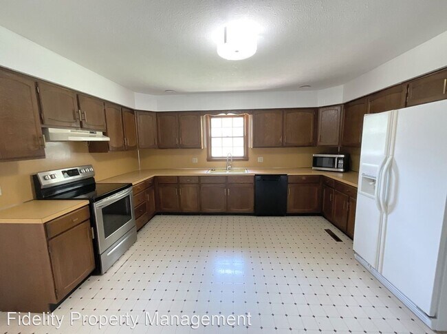 Building Photo - 3 br, 2 bath House - 3060 E Lomita