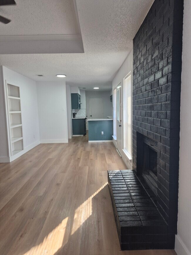Foto del edificio - 5124 Trail Dust Ln