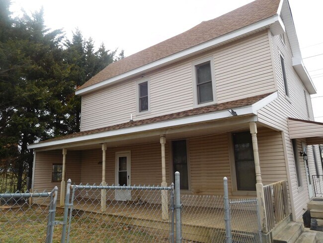 Building Photo - 4616 Buchanan Trail East