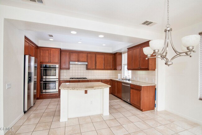 Building Photo - 6215 Turnstone St
